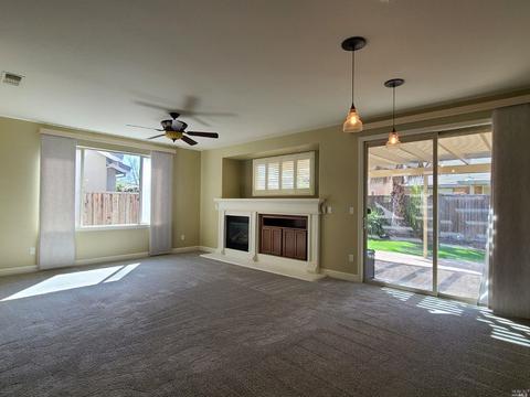 3085 Red Maple Ct, Vacaville, CA 95687 photo 4