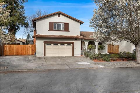 2371 Edgewater Dr, Napa, CA 94558 photo 2