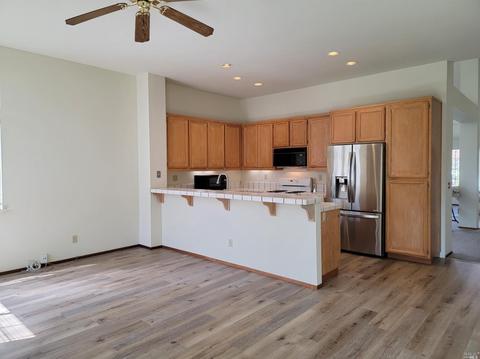 773 Miramonte St, Windsor, CA 95492 photo 2