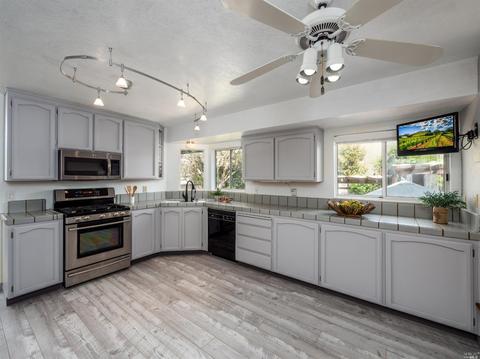 491 Mallory Ave, Windsor, CA 95492 photo 10