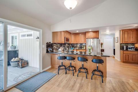 8577 Cypress Ave, Cotati, CA 94931 photo 5