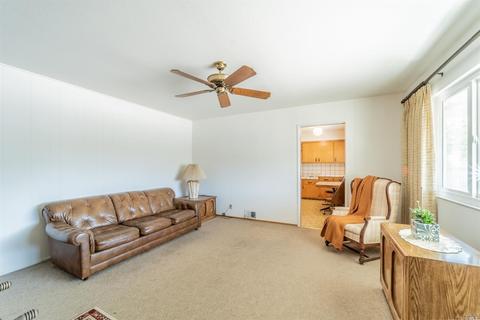 518 Elder St, Vacaville, CA 95688 photo 6