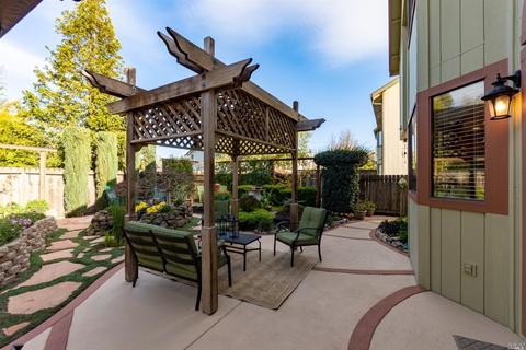 112 Los Robles Ave, Windsor, CA 95492 photo 42