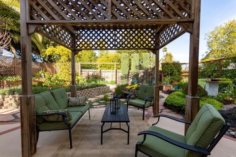 112 Los Robles Ave, Windsor, CA 95492 photo 41