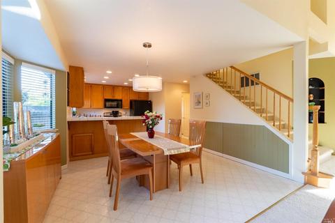 112 Los Robles Ave, Windsor, CA 95492 photo 16