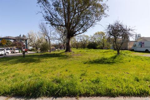 7842 Hembree Ln, Windsor, CA 95492 photo 11