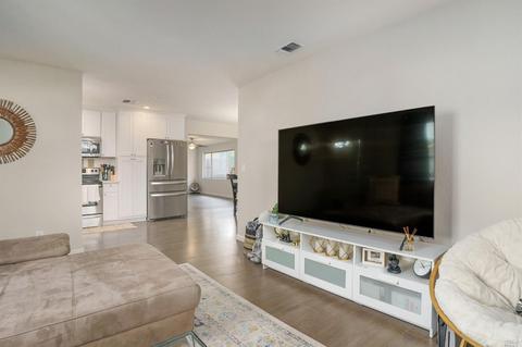 187 Grape St, Vacaville, CA 95688 photo 5