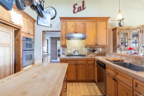 4516 Grove St, Sonoma, CA 95476 photo 9
