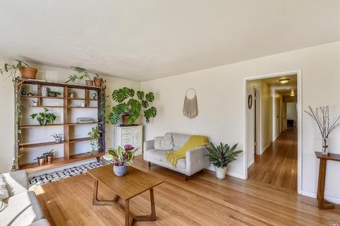 1016 Ohio St, Vallejo, CA 94590 photo 3