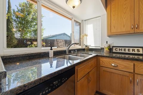 2138 Still Ct, Fairfield, CA 94533 photo 12