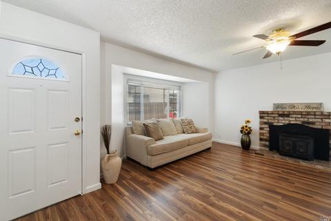 2138 Still Ct, Fairfield, CA 94533 photo 8