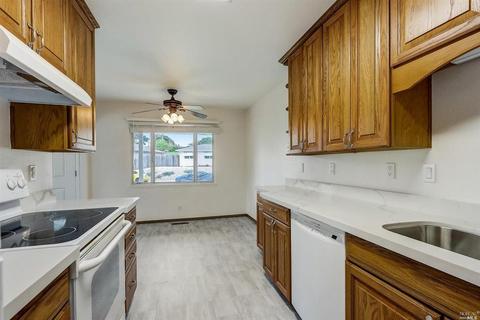 727 Elmwood Ave, Vallejo, CA 94591 photo 16