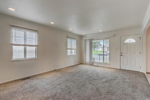 727 Elmwood Ave, Vallejo, CA 94591 photo 8