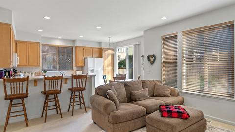 376 E School St, Cotati, CA 94931 photo 9