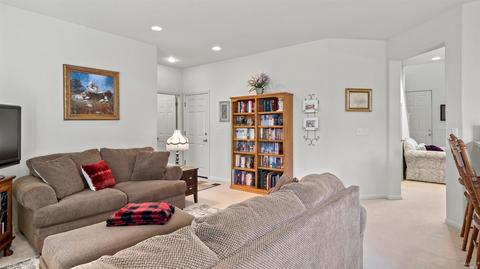 376 E School St, Cotati, CA 94931 photo 10