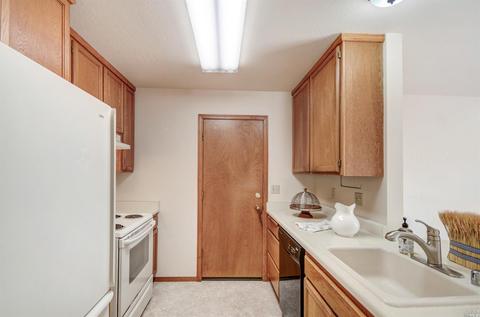 665 Oregon St, Sonoma, CA 95476 photo 10