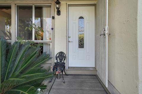 522 Berkeley Way, Fairfield, CA 94533 photo 4
