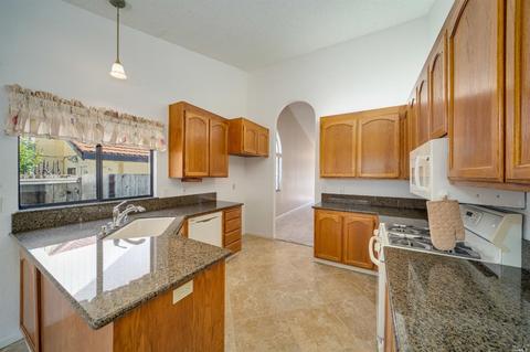 105 Beatrice Ct, Windsor, CA 95492 photo 14