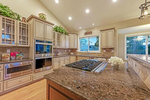 892 Jensen Ln, Windsor, CA 95492 photo 5