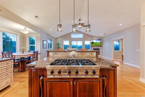 892 Jensen Ln, Windsor, CA 95492 photo 3