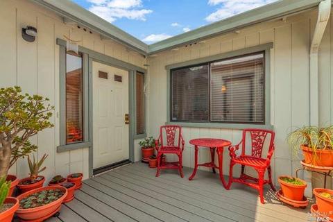 129 Nashville Ln, Vallejo, CA 94591 photo 2