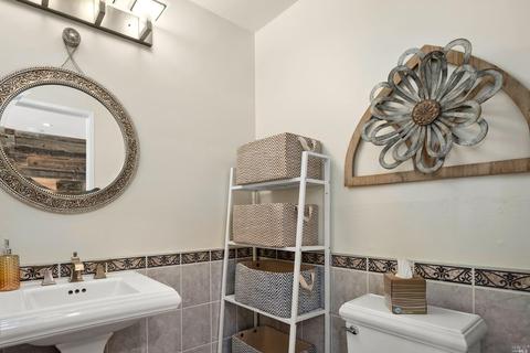 225 Stonewood Ct, Vallejo, CA 94591 photo 19