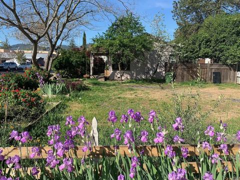210 E 1st St, Cloverdale, CA 95425 photo 1
