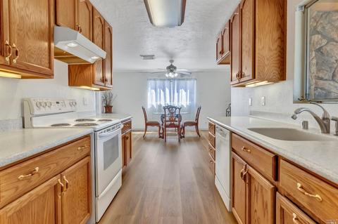 1016 Donner Pass Rd, Vallejo, CA 94589 photo 3