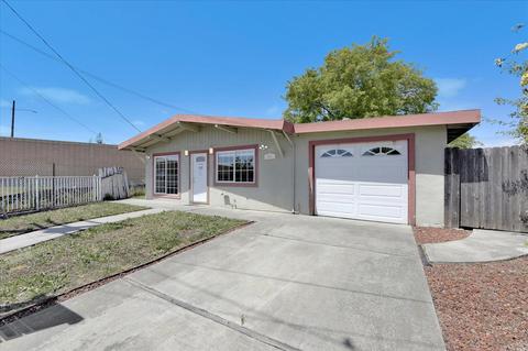 307 Stuart Dr, Petaluma, CA 94954 photo 2