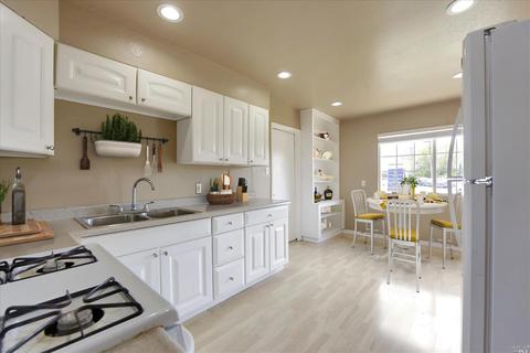307 Stuart Dr, Petaluma, CA 94954 photo 9