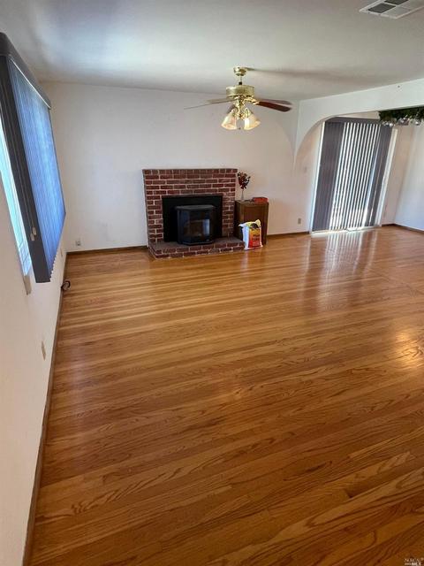 270 S 7th St, Dixon, CA 95620 photo 4