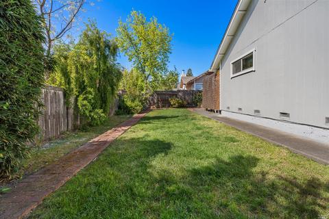 7913 Winter Born Way, Windsor, CA 95492 photo 32