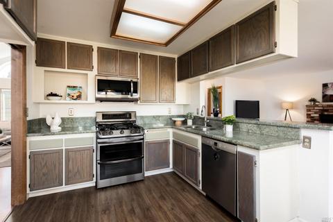 7809 Meadowlark Way, Windsor, CA 95492 photo 13