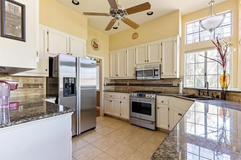 2245 Appolinaris Dr, Ukiah, CA 95482 photo 4