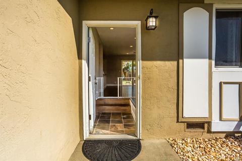 1030 Mockingbird Ln, Fairfield, CA 94533 photo 3