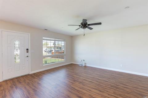 358 Stuart Dr, Petaluma, CA 94954 photo 5
