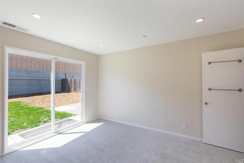358 Stuart Dr, Petaluma, CA 94954 photo 17