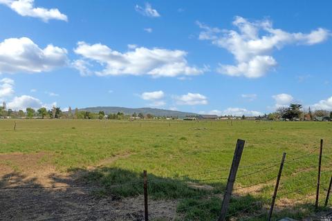 1051 Helman Ln, Cotati, CA 94931 photo 2