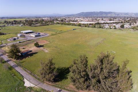 1051 Helman Ln, Cotati, CA 94931 photo 11