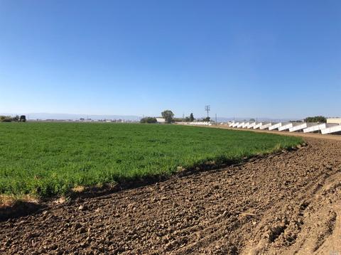 8676 Robben Rd, Dixon, CA 95620 photo 1