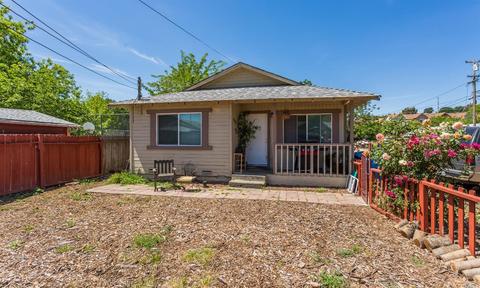 131 Brown St, Vacaville, CA 95688 photo 4