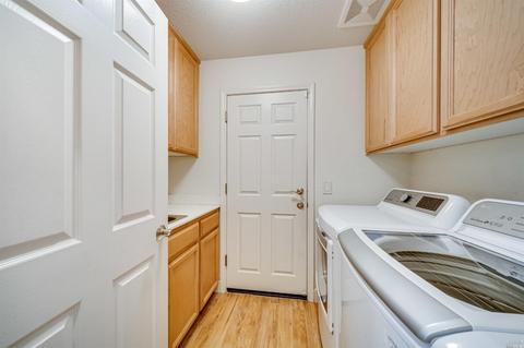 304 Decanter Cir, Windsor, CA 95492 photo 45