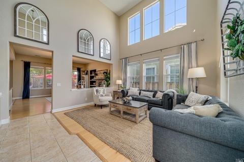 304 Decanter Cir, Windsor, CA 95492 photo 2
