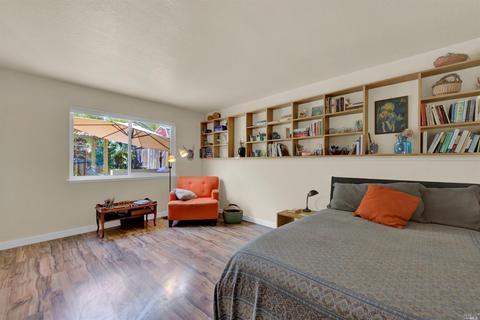 692 E L St, Benicia, CA 94510 photo 26