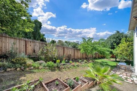 692 E L St, Benicia, CA 94510 photo 33