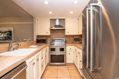 39 Willow Ln, Sausalito, CA 94965 photo 3