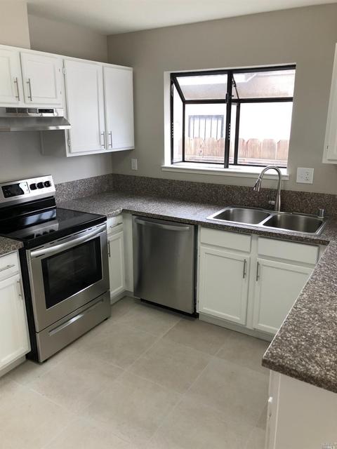 400 Auburn Dr, Vallejo, CA 94589 photo 4