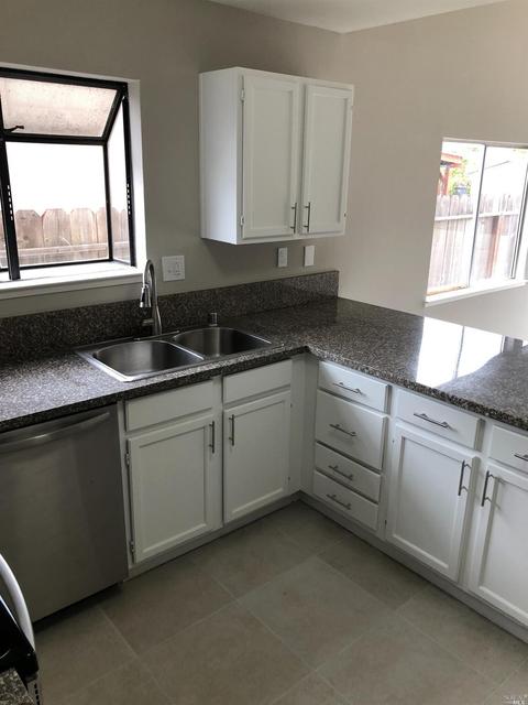 400 Auburn Dr, Vallejo, CA 94589 photo 5