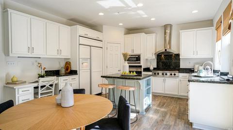 19 Moore Rd, Novato, CA 94949 photo 9