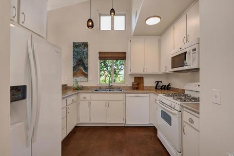 471 Sequoia Ln, Sebastopol, CA 95472 photo 6
